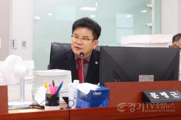 [크기변환]251210 경기도 복지예산 ‘총액 증액’에도 현장은 삭감 체감... 문병근 의원 “노인·장애인 예산 전면 재검토 필요”.jpg