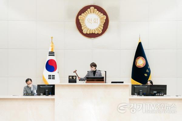 [크기변환]20251216 용인특례시의회, 제298회 임시회 개회(2).jpg