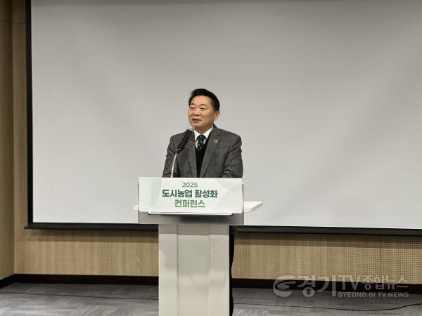 [크기변환]251216 방성환 의원,“도시농업은 공동체 회복을 실현하는 핵심... 제도와 정책으로 뒷받침할 것”2.jpg