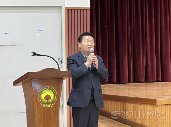 [크기변환]251219 방성환 의원, ‘2025 치유의 마(馬)음길’ 개회식 참석 (2).jpg