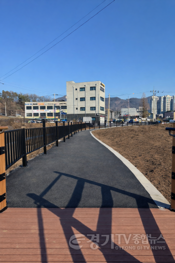 [크기변환]1-1. 용인특례시는 모산소하천 산책로를 조성했다.png