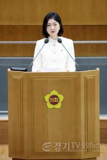 [크기변환]251226 장윤정 의원, “정쟁 아닌 민생, 도민 삶에 닿는 정치 끝까지 책임”(1).jpg