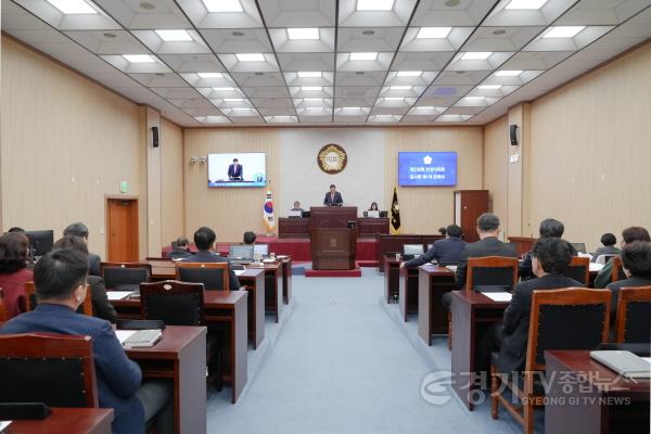 [크기변환]안성시의회  제236회 임시회 제1차 본회의 개최 (2).jpg