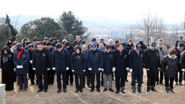 [크기변환]2. 복지정책과-사진자료 신년참배 (2).jpg