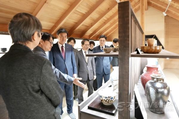 [크기변환]광주시, 일본 교토시 공식 방문…문화·청소년 중심 실질 교류 협력 모색(로쿠베이 가마 시찰) (1).jpg