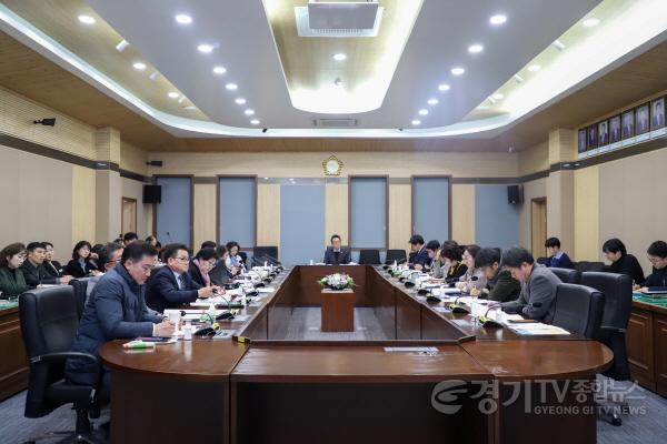 [크기변환]사진1) 1월 정기 의원간담회 중인 평택시의회.jpg