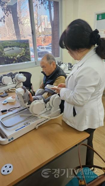 [크기변환]1-2 평택보건소 스마트 근력강화 재활프로그램 본격 운영.jpg