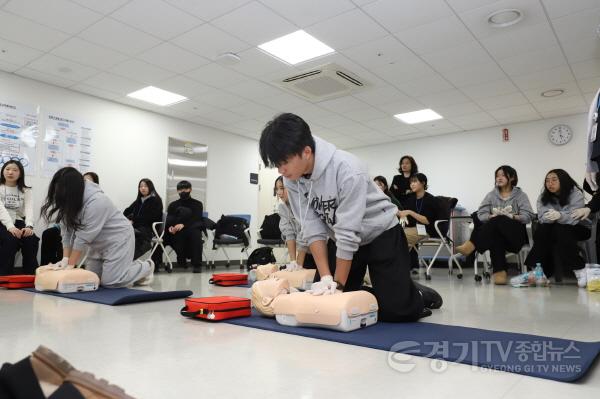 [크기변환][사진 3] 용인세브란스병원, 용인시와 청소년 진로 체험 교육.jpg