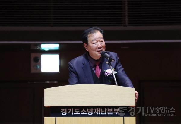 [크기변환]260130 안전행정위원회, 2026년 경기도 의용소방대 연합회장 취임식 참석 (2).jpg