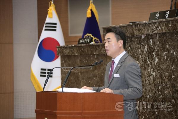 [크기변환]사진2(임진모 의원.JPG