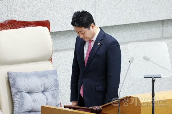 [크기변환]260203 김진경 의장, 제388회 임시회 본회의 개회...“책임의 무게 되새기는 의회되어야” (2).jpg