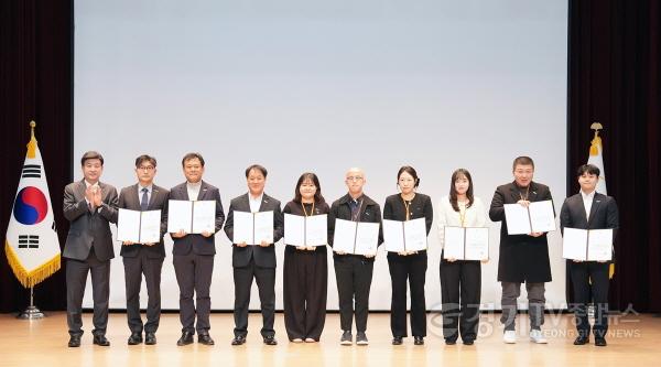 [크기변환]광주시, 2025년 민원 처리 실적 점수제 우수 공무원·부서 시상.jpg