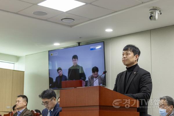 [크기변환]260209 유영일 의원, 경기도 지역사회 계속거주 도시공간 조성 지원 조례 일부개정조례안 상임위 심사 통과 2.jpg