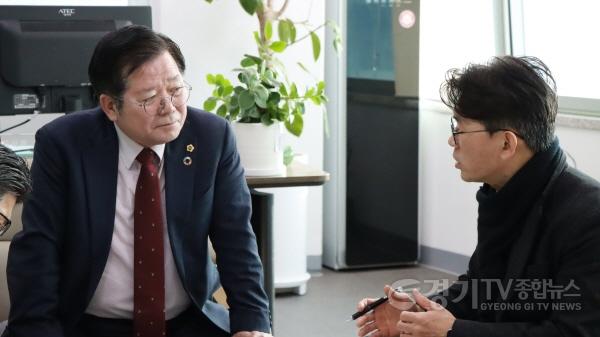 [크기변환]260213 허원 의원, “자연보전권역 산단 클러스터, 이천 중심 실행전략 필요” (2).jpg