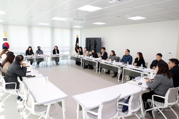 [크기변환]간담회 회의.jpg