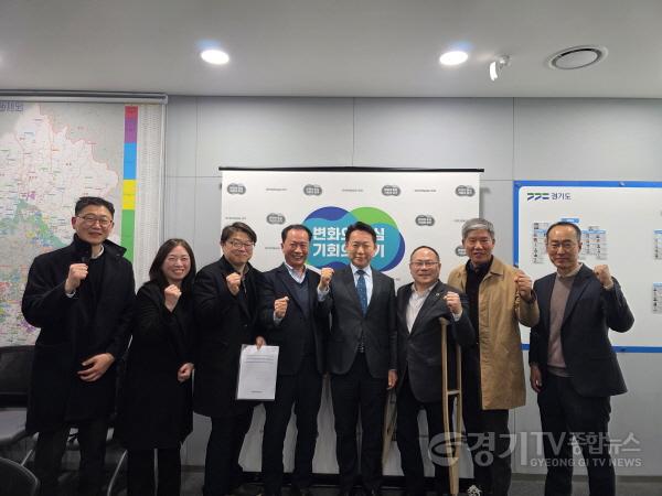 [크기변환]250227 박재용 의원, 경기북부 섬유산업 디지털 전환 위해 국가 공모사업 선제 대응 강조 (2).jpg