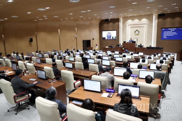 [크기변환]사진1)수원특례시의회, 제399회 임시회 개회.jpg