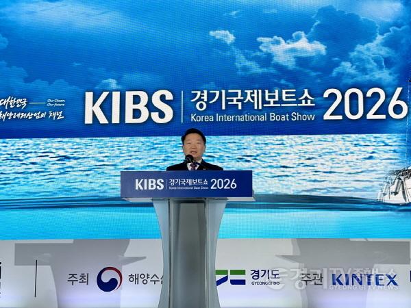[크기변환]260309_방성환_의원__경기국제보트쇼_개막식_참석..._“해양레저_산업__미래_성장동력으로_육성해야”_(1).jpg