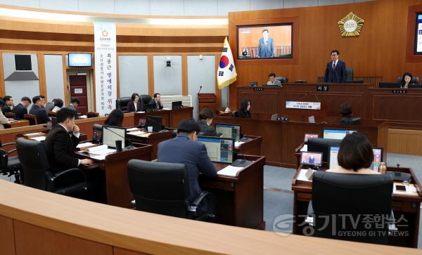 [크기변환]오산시의회__제300회_임시회_개회(사진2).jpg