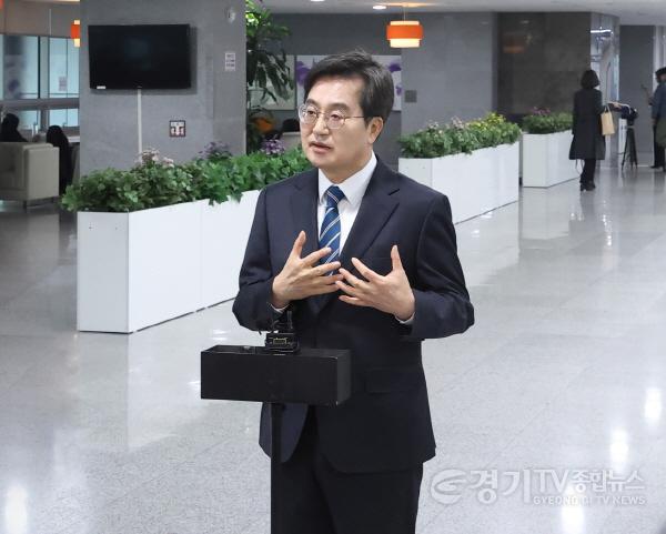 [크기변환]예비타당성+조사+통과에+대한+소감을+밝히고+있는+김동연+지사+1.jpg