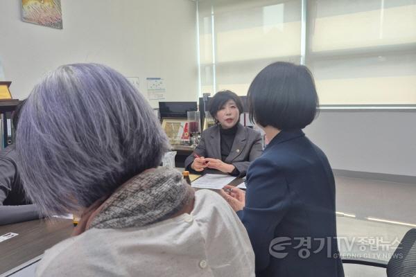 [크기변환]260312 정경자 의원, 노인일자리 도비 60% 감액... 시군 재정 225억 부담 증가 (1).jpg