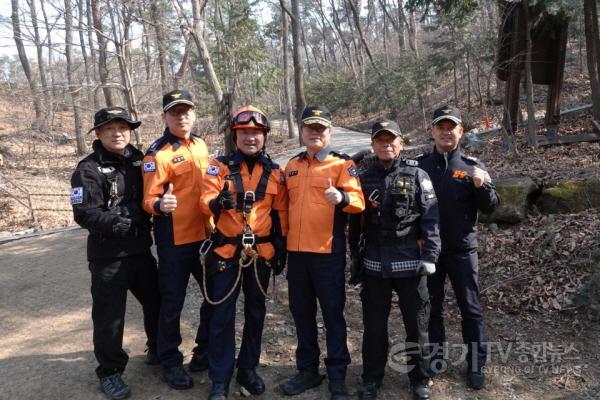 [크기변환]260317 이영희 의원, 용인소방서 산악사고 대비 특별구조훈련 참여.jpg