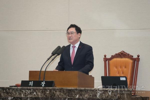 [크기변환](사진3)_제1차 본회의 박명서 의장.JPG