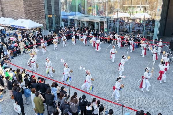 [크기변환]1. (문화관광과)대한민국 문화도시 안성 ‘월간 안성문화장x농업인 직거래 장터’ 성황리에 첫 개최 (2).jpg