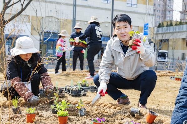 [크기변환]특별한정원 활동사진.jpg