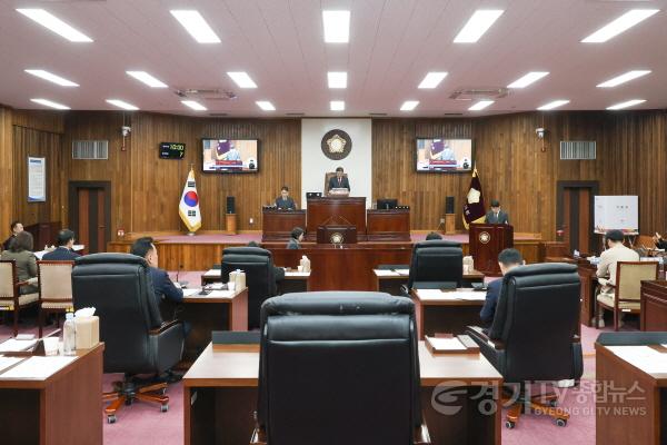 [크기변환]260324 제80회 임시회 제2차 본회의-의사진행 (2).jpg