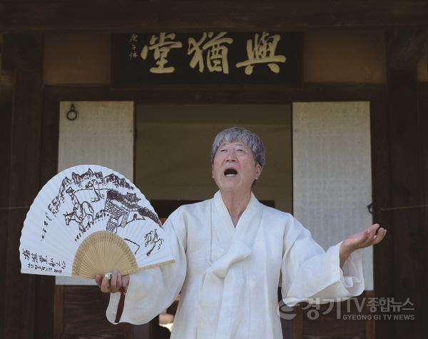 [크기변환]4. 초헌관을 맡은 임진택 한국문화예술교육진흥원장.jpg