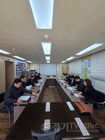 [크기변환]3-1. 용인특례시가 지역내 리모델링주택조합 현장을 방문해 관계자들과 의견을 교환했다..jpg