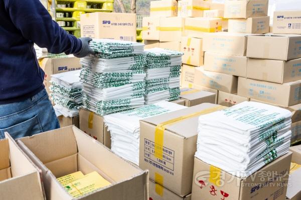 [크기변환]사진1)수원특례시, 쓰레기 종량제 봉투물량 8월까지 충분… “필요한 만큼만 사세요!”.jpg