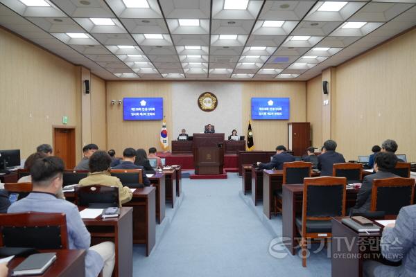 [크기변환]260331 제238회 안성시의회 임시회 폐회 (2).jpg