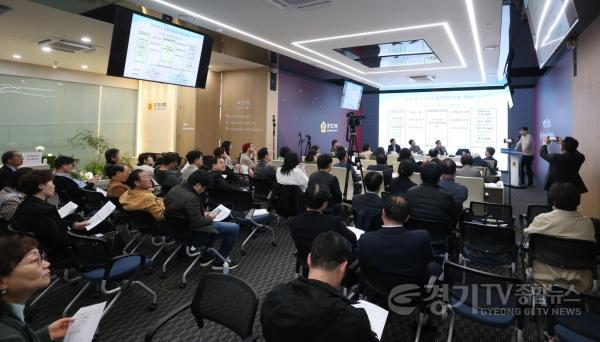 [크기변환]260401 양우식 의회운영위원장, 지역언론 정론직필(正論直筆)의 새 시대를 위한 대전환의 닻을 올리다 (4).jpg