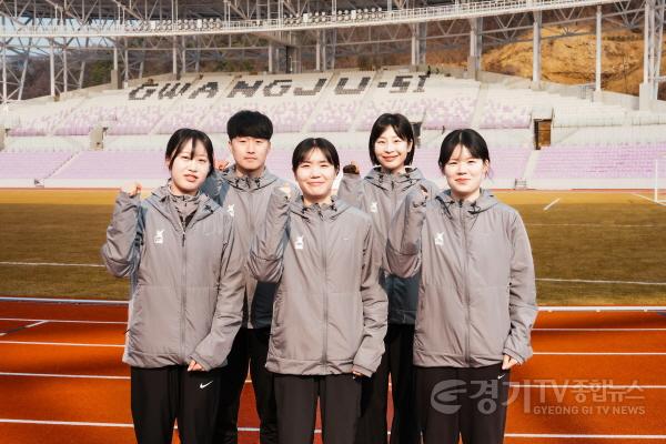 [크기변환]“고향 트랙 위, 마지막 질주는 화려하게”…광주시청 육상팀, 경기도체육대회 ‘골든 레이스’ 정조준 (2).jpg