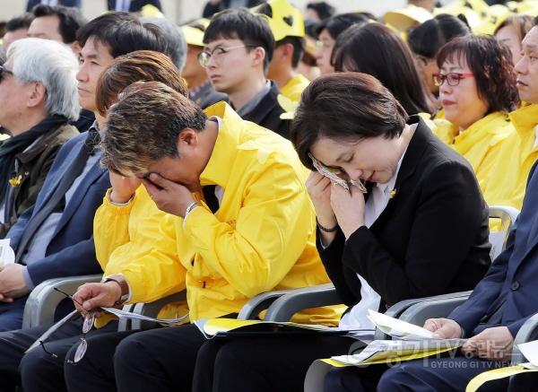 [크기변환]260410 유은혜, 12년 만에 진실의 봉인이 풀립니다_02.jpg