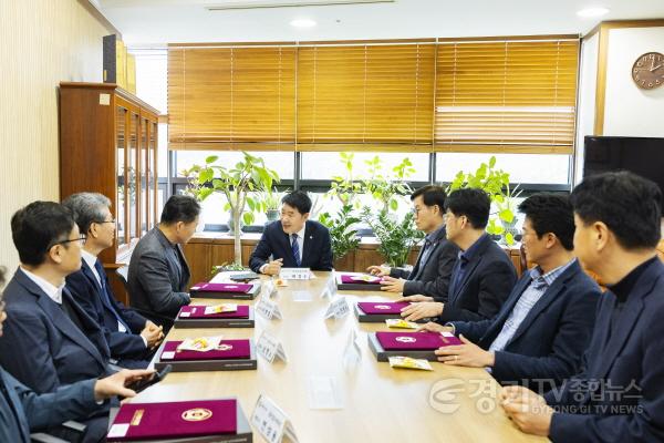 [크기변환]2. 결산검사 위촉식 현장.jpg