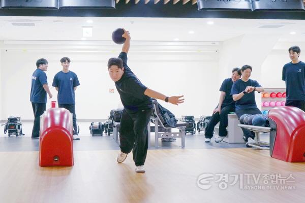 [크기변환]“광주의 명예 걸고 스트라이크!”... 경기도체육대회 5연패 향한 ‘무적’ 광주시청 볼링팀의 거침없는 질주 (2).jpg