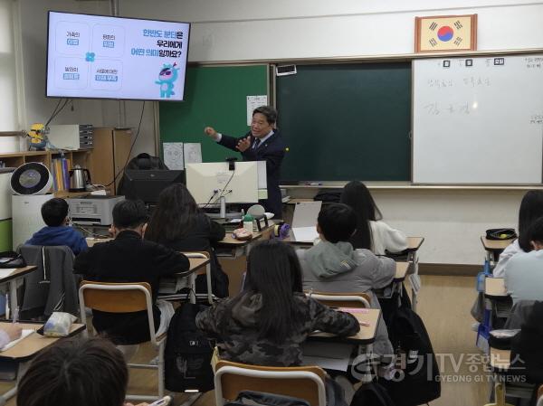 [크기변환]260414 김호겸 의원, 학교 통일교육이 활성화 되어야 한다! (2).jpg