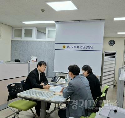 [크기변환]260410 유영일 의원, 쓰레기 종량제봉투 수급안정 및 업사이클센터 추진점검.jpg