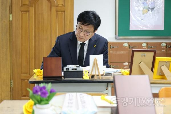 [크기변환]추가. 인천광역시교육청, 4. 16 세월호 참사 12주기 ‘추모주간 및 추모문화제’ 운영 - 기억교실 방문 (4).jpg