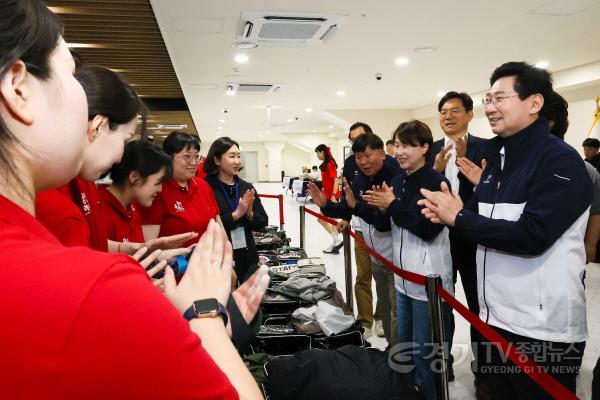 [크기변환]9-4. 이상일 용인특례시장이 16일 제72회 경기도체육대회 2026 광주에 출전한 용인선수단을 격려했다..jpg