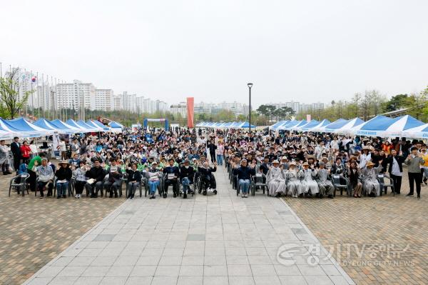 [크기변환]3. 참석자 단체사진.jpg