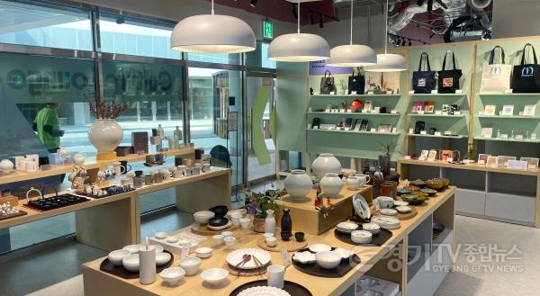 [크기변환](사진자료1) 경기도 컬처라운지 ‘경기,장(場)’서 ‘경기도자상점’ 현장사진.jpg