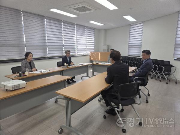 [크기변환]재단01-여주세종문화관광재단 명성황후기념관 운영위원회 위촉식 및 회의 개최(1).jpg