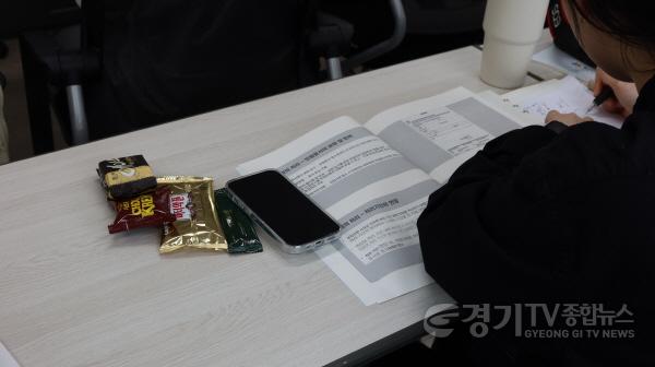 [크기변환]260427_[사진자료] 경상원, ‘민원응대 교육’ 실시…고객 만족도 향상 나서(2).JPG