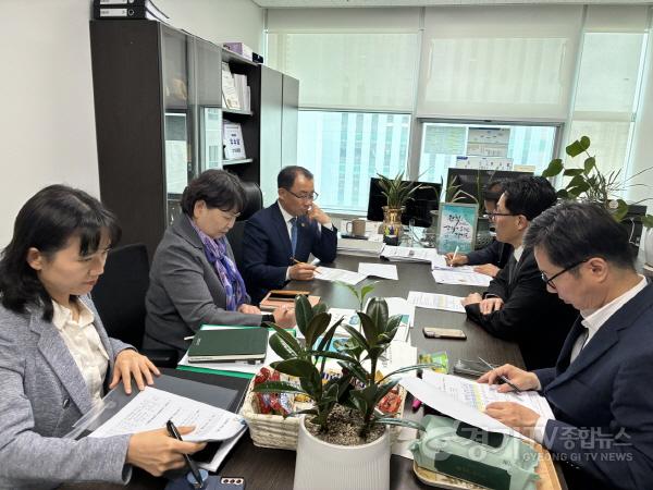 [크기변환]260429 김선영 의원, 부실 행정은 꼬집고 민생 예산은 살린다... 복지·보건 추경안 긴급 점검 (2).jpg