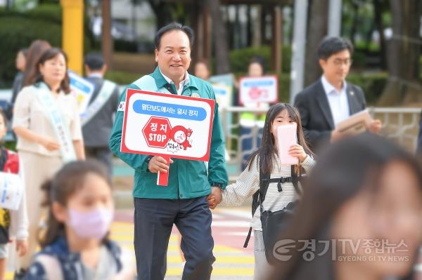 [크기변환]이권재 오산시장 후보, 양산·세교2 각급 학교 확충 성과, 세교2지구내 세교2-1 중학교 신설 추진.jpg