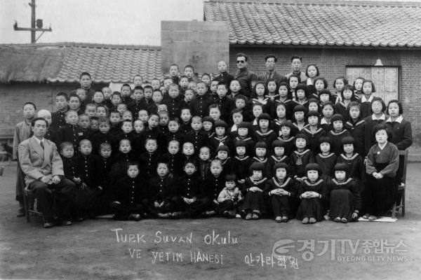 [크기변환]사진2) 수원의 앙카라학원 스토리북, 영상, 디지털아카이브로 되살아나다.jpg